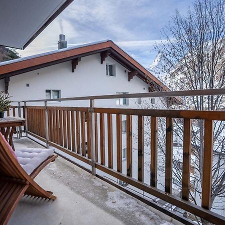 Modern Apartment With Matterhorn View Zermatt Bagian luar foto