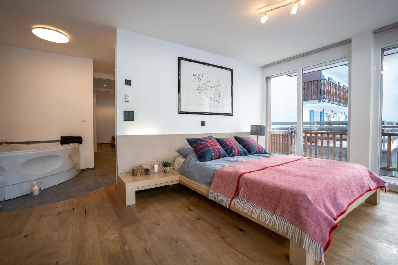 Modern Apartment With Matterhorn View Zermatt Bagian luar foto