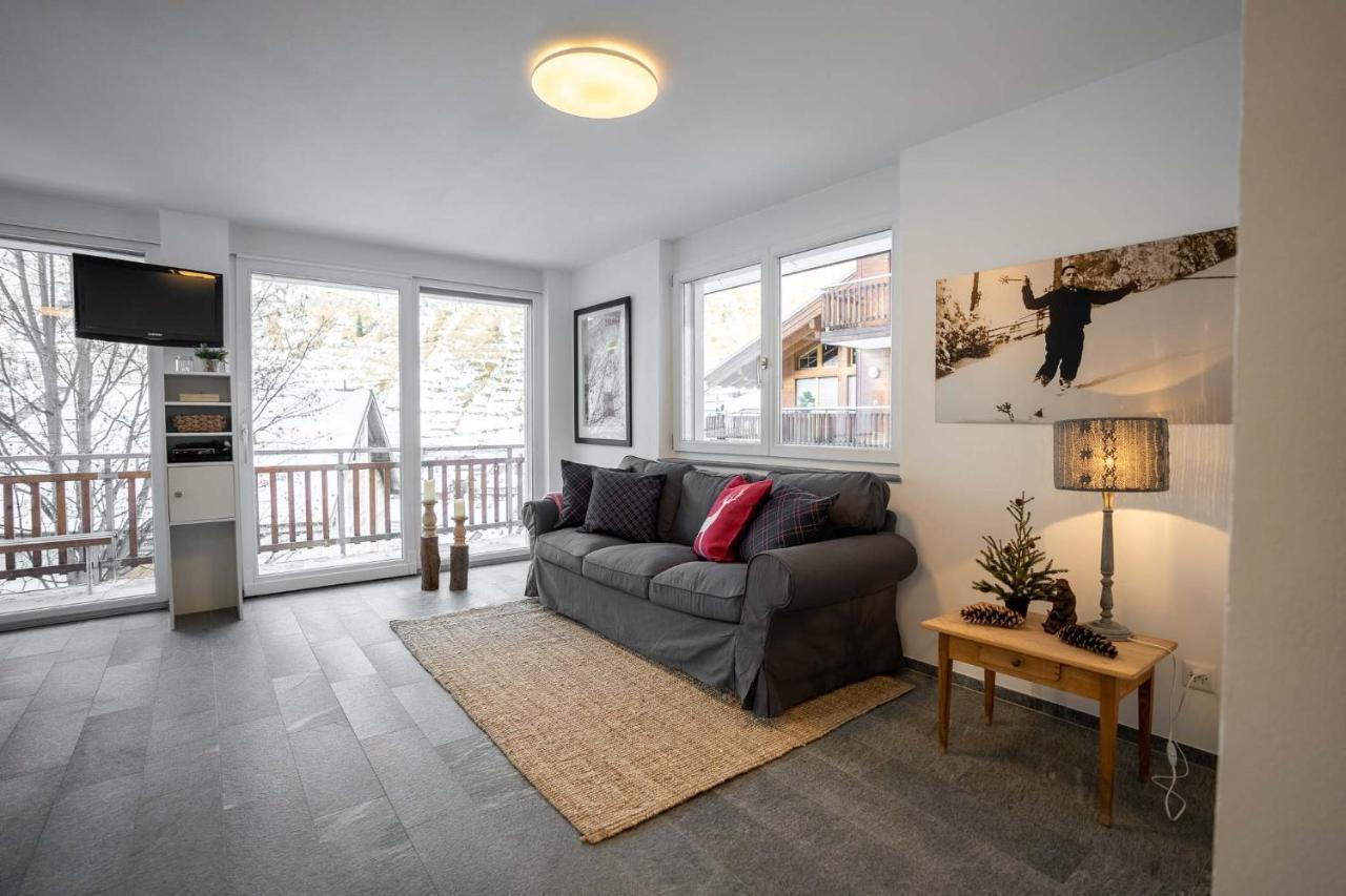 Modern Apartment With Matterhorn View Zermatt Bagian luar foto