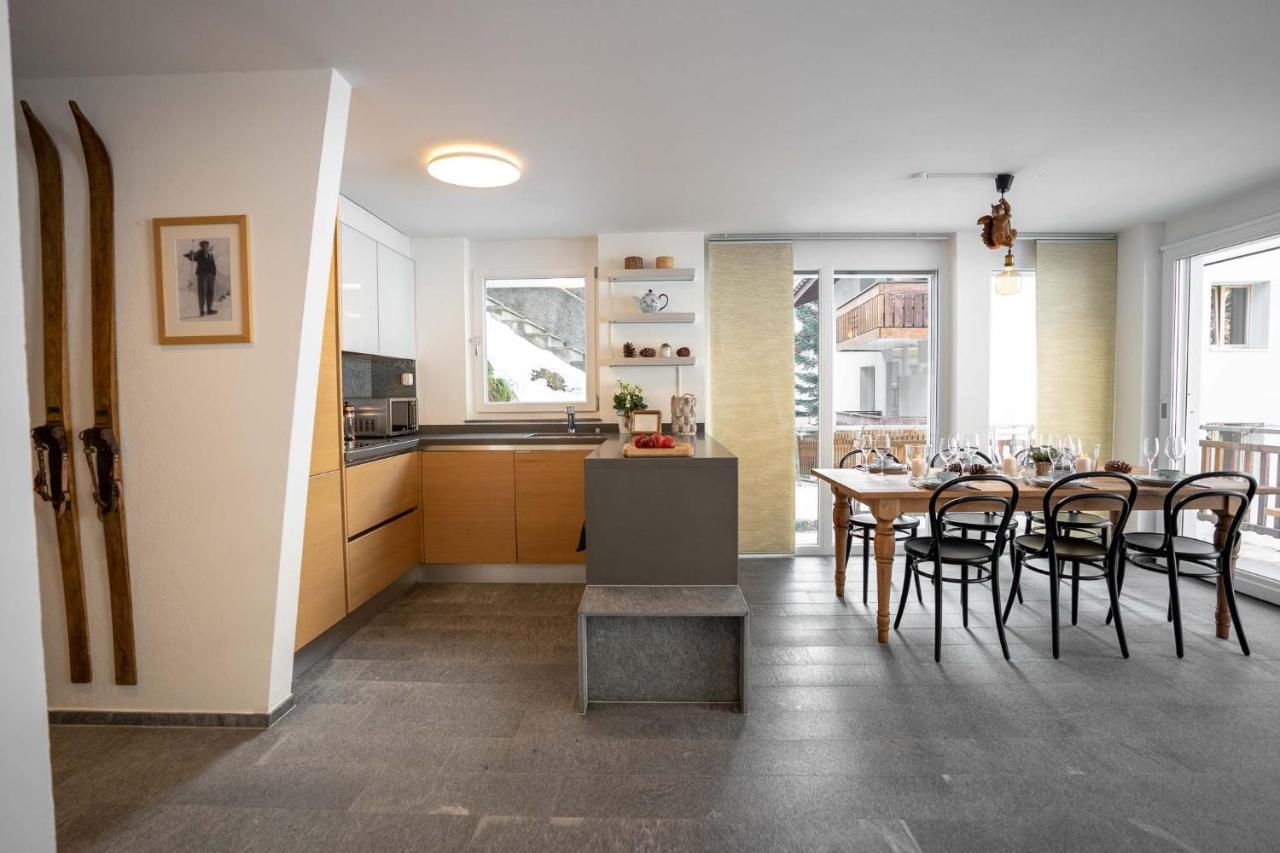 Modern Apartment With Matterhorn View Zermatt Bagian luar foto