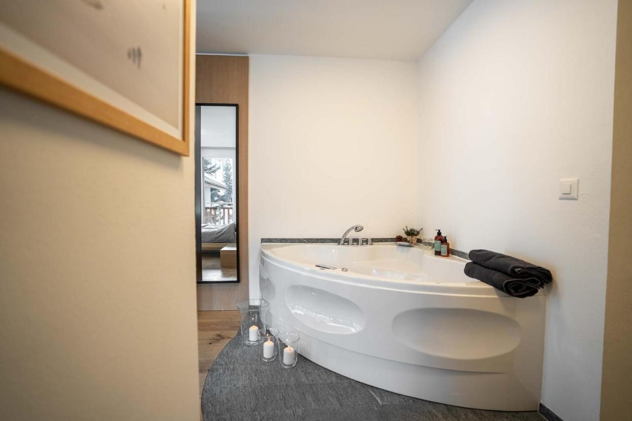 Modern Apartment With Matterhorn View Zermatt Bagian luar foto
